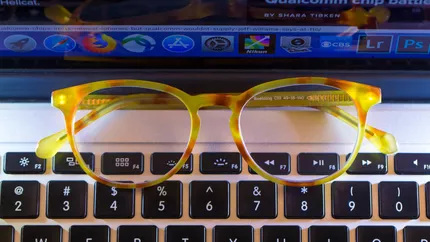 Kính lọc ánh sáng xanh có thể bảo vệ mắt bạn khỏi màn hình điện tử không? Chuyên gia cân nhắc