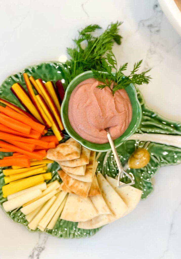 Pink Hummus: 2 Ingredients and 5 minutes Beet Hummus Dip
