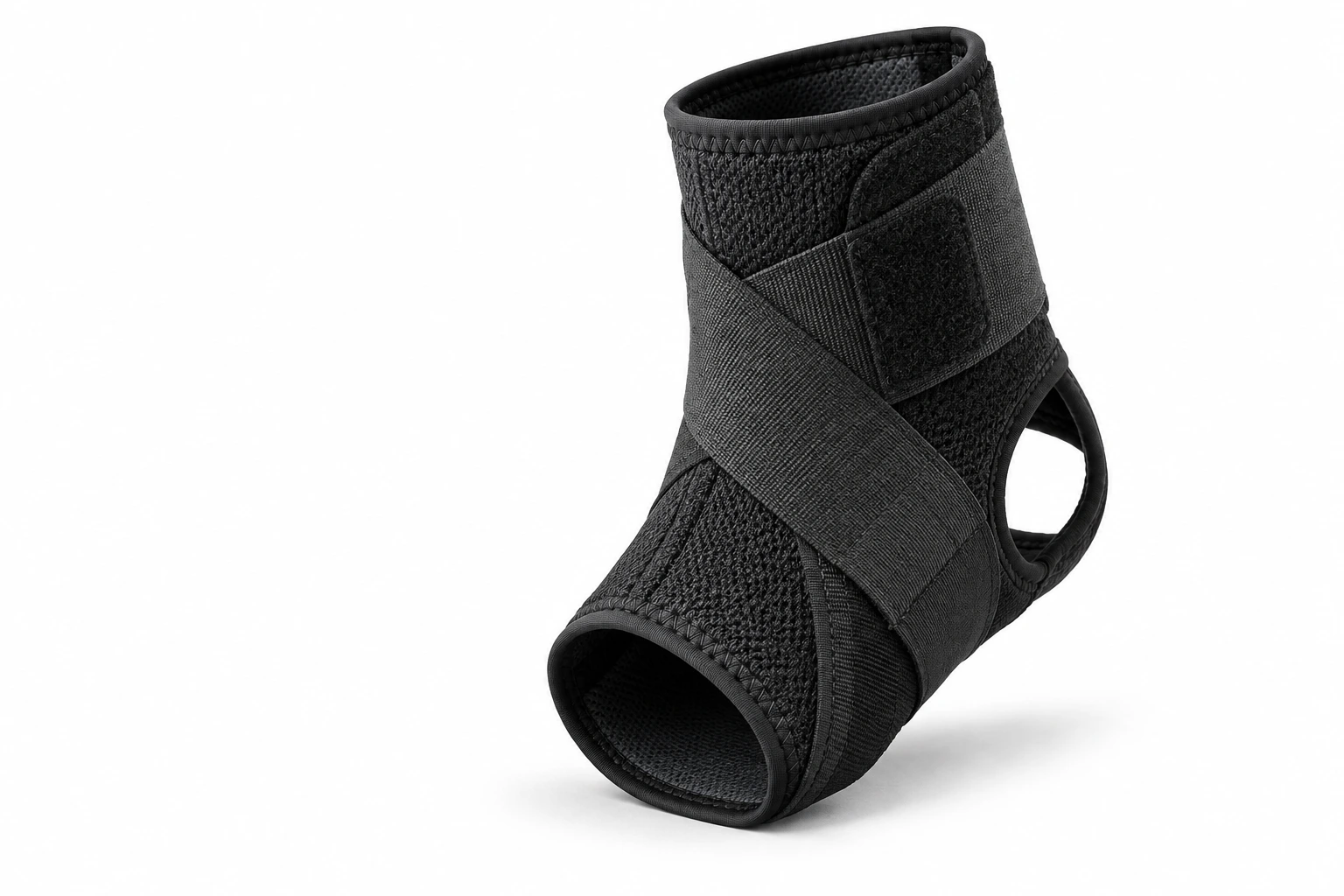 Ảnh minh họa: sports ankle brace product photo white background